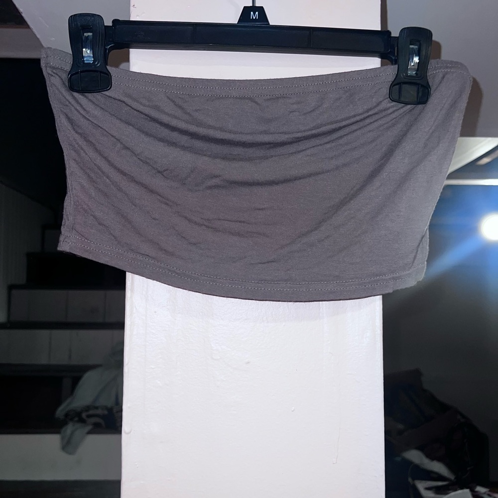 BROWN tube top from nasty gal. Covers the boobs and middle of the stomach